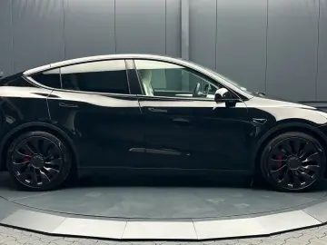 TESLA Model Y Performance Dual AWD