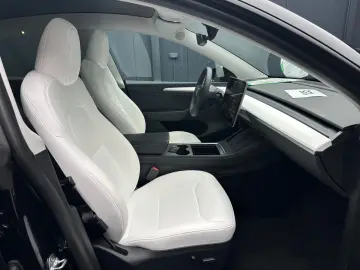 TESLA Model Y Performance Dual AWD