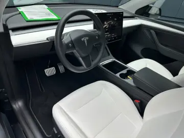 TESLA Model Y Performance Dual AWD