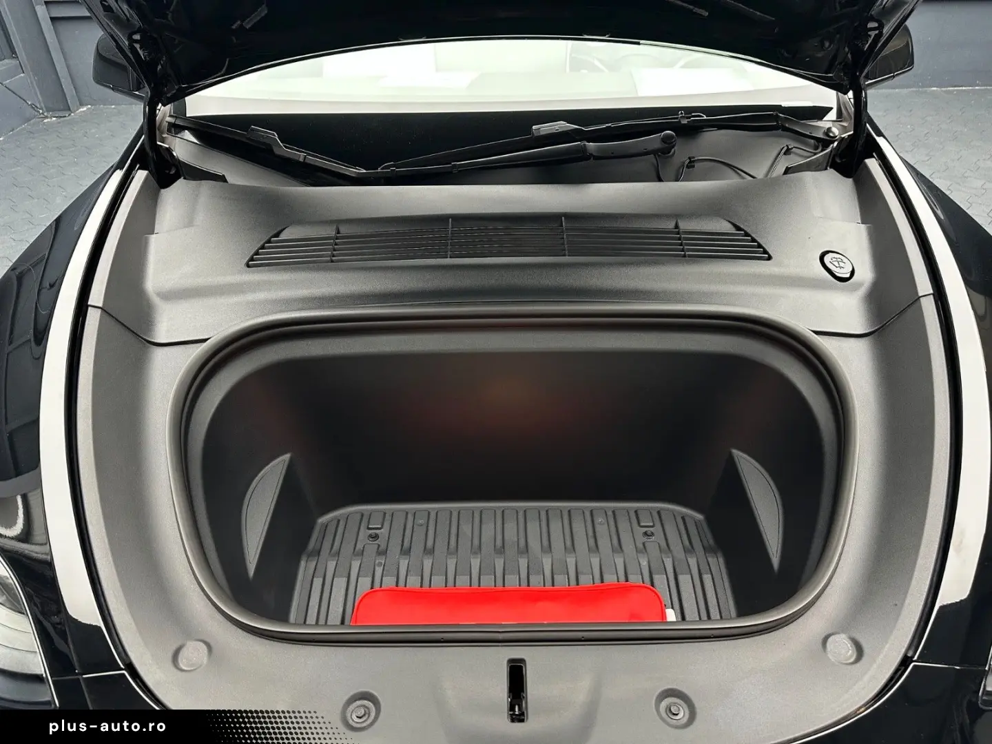 TESLA Model Y Performance Dual AWD