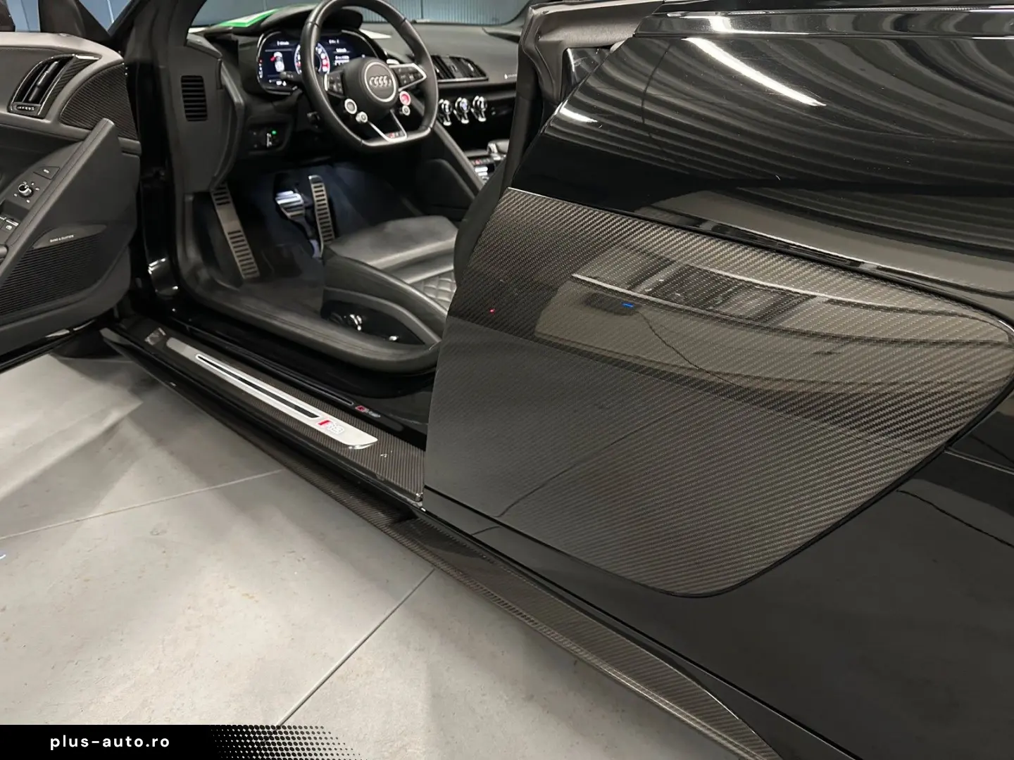 AUDI R8 Spyder V10 qua performance CARBON Frane ceramice