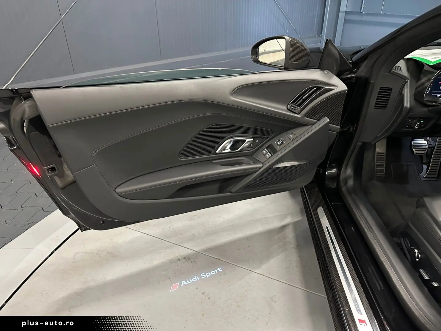 AUDI R8 Spyder V10 qua performance CARBON Frane ceramice