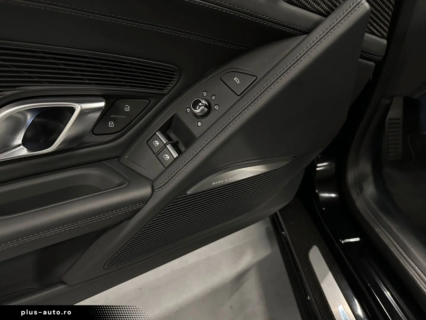 AUDI R8 Spyder V10 qua performance CARBON Frane ceramice