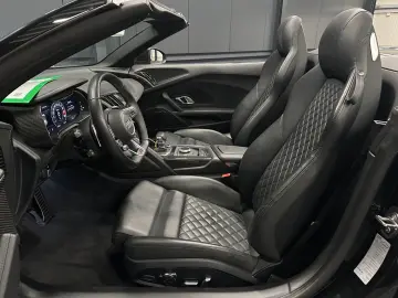 AUDI R8 Spyder V10 qua performance CARBON Frane ceramice