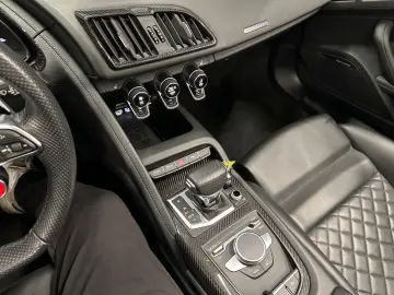 AUDI R8 Spyder V10 qua performance CARBON Frane ceramice