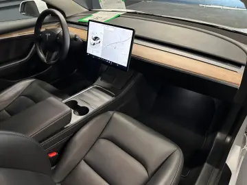 TESLA Model 3 Performance Dual AWD