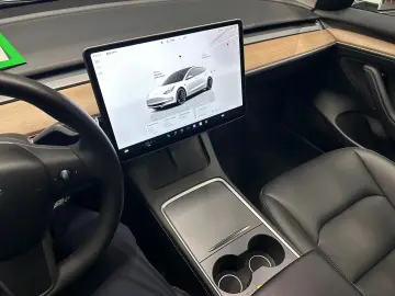 TESLA Model 3 Performance Dual AWD