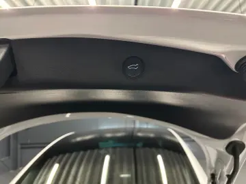 TESLA Model 3 Performance Dual AWD
