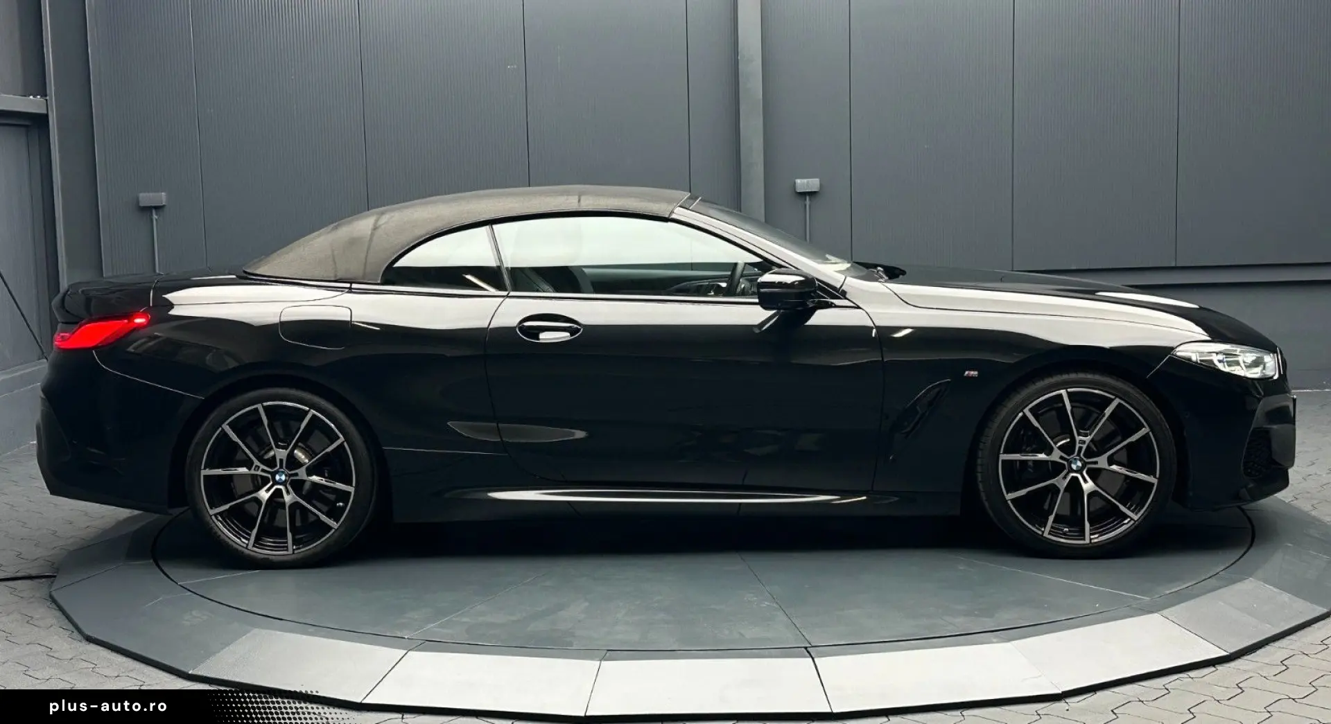 BMW 840i Cabrio xDrive M-Sport Garantie 12 luni
