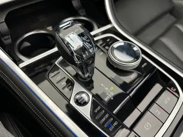 BMW 840i Cabrio xDrive M-Sport Garantie 12 luni