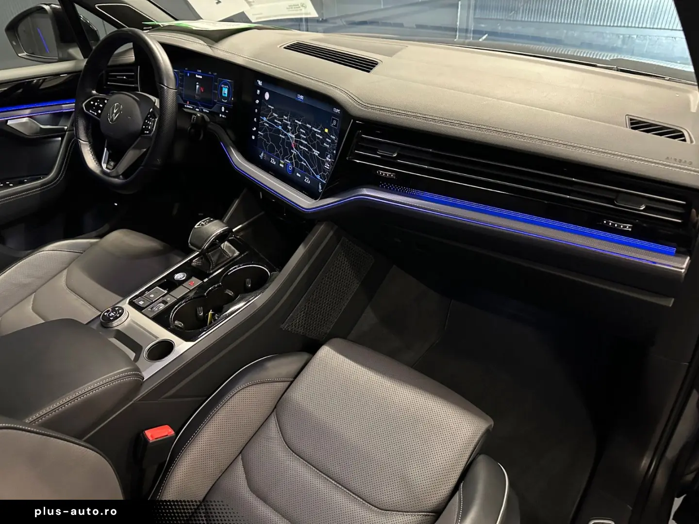 VW Touareg R-Line 4Motion Garantie 12 luni