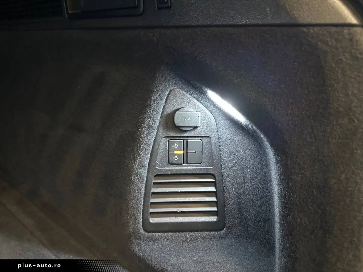 VW Touareg R-Line 4Motion Garantie 12 luni