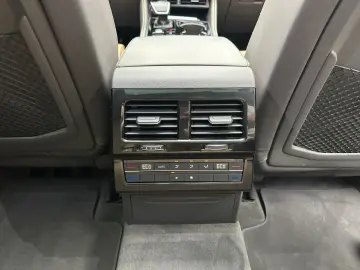 VW Touareg eHybrid Elegance Garantie 12 luni