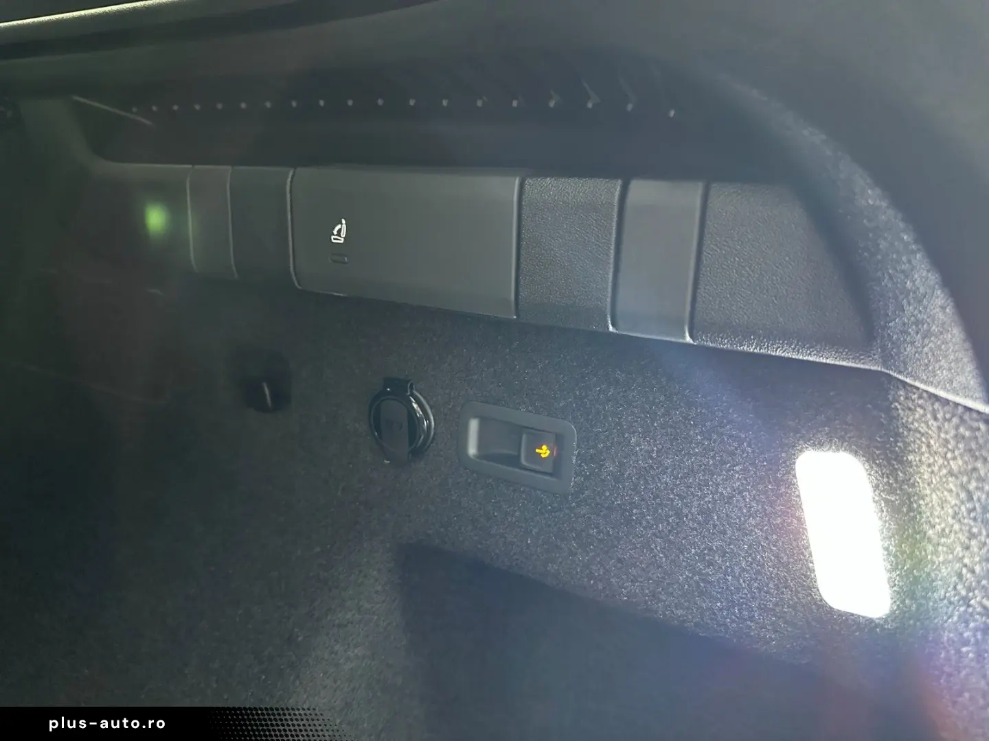 VW Tayron eHybrid 200 kW R-Line Garantie 12 luni