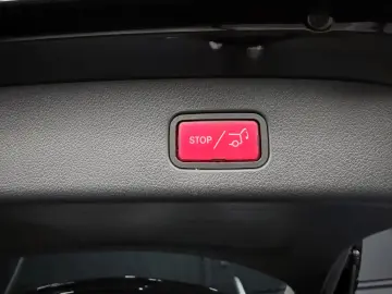 MERCEDES-BENZ GLC 220 d 4Matic Garantie 12 luni