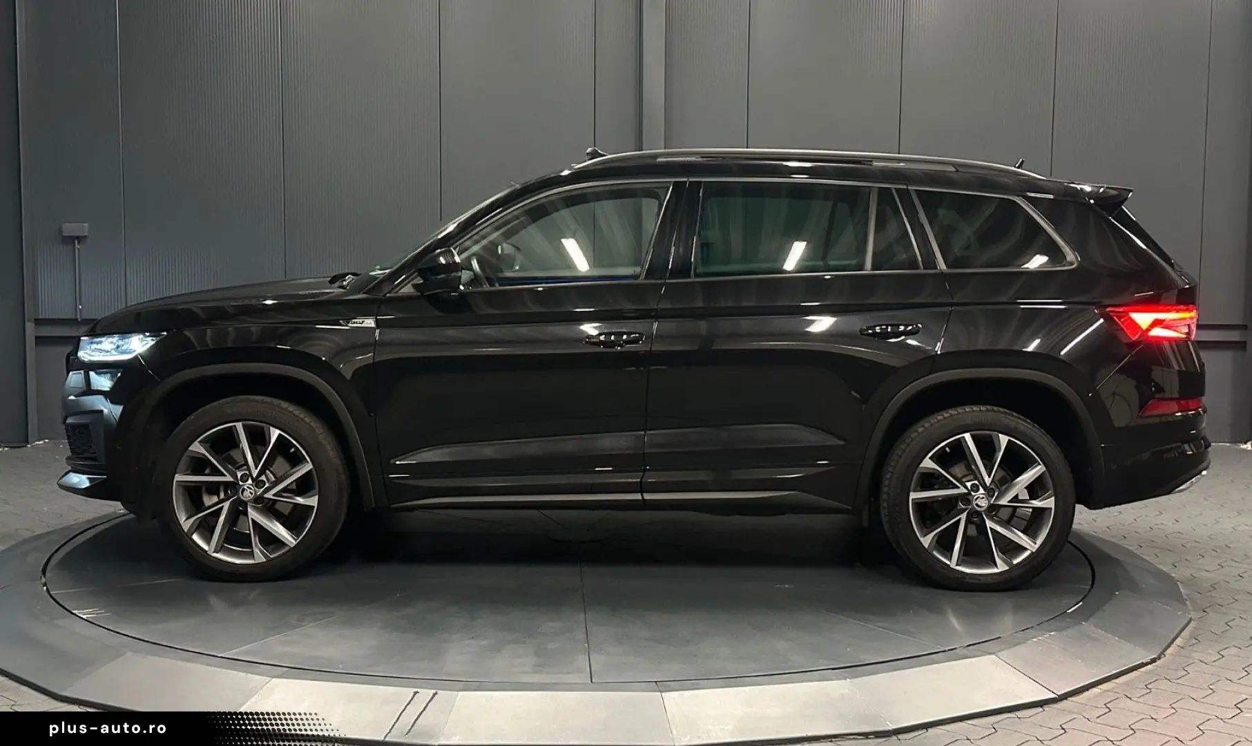 SKODA Kodiaq Sportline 4x4 Panoramic Garantie 12 luni