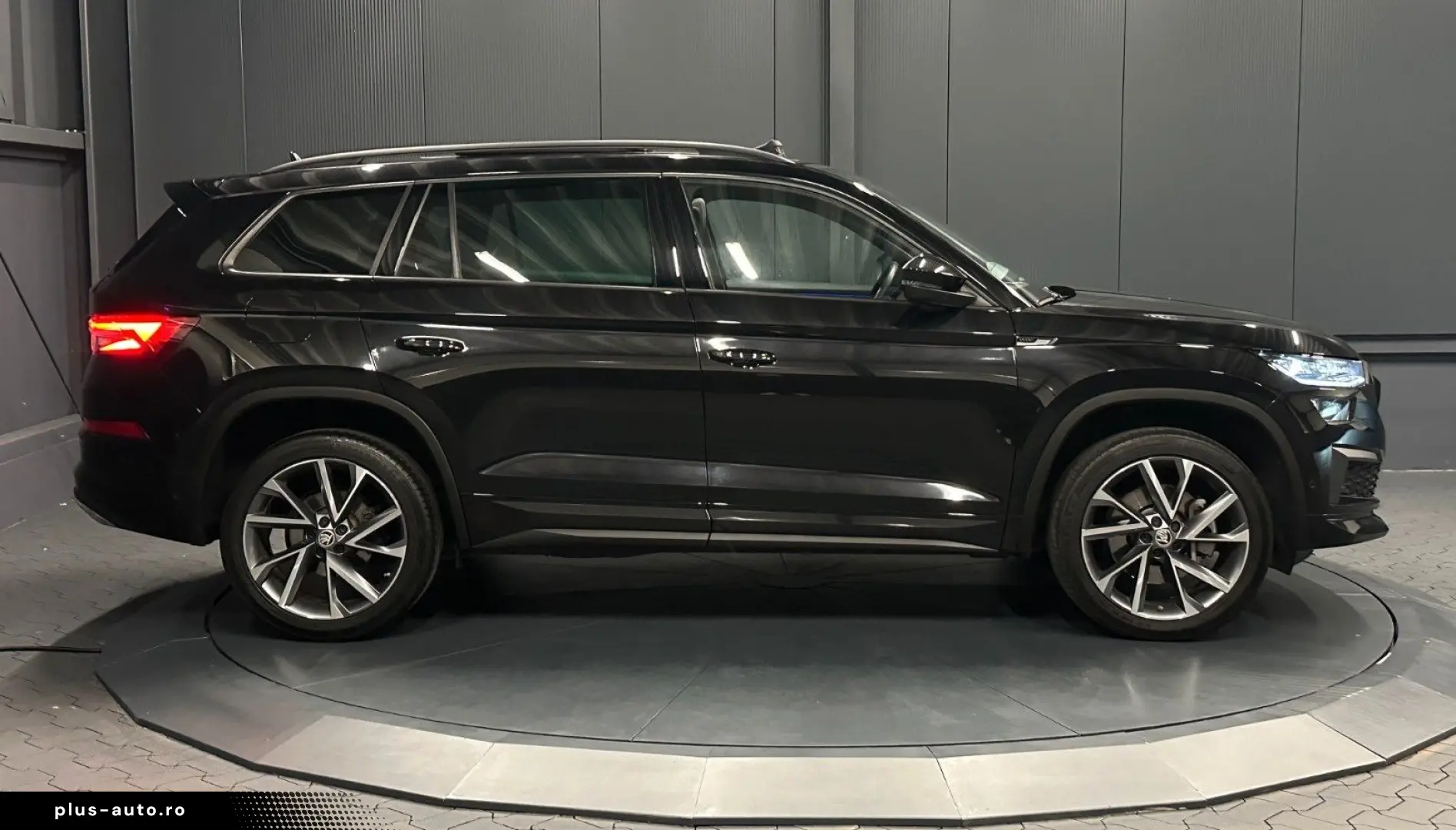 SKODA Kodiaq Sportline 4x4 Panoramic Garantie 12 luni