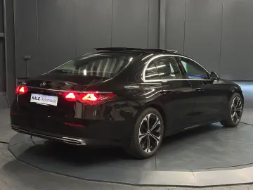 MERCEDES-BENZ E 220 d Avantgarde Garantie 12 luni