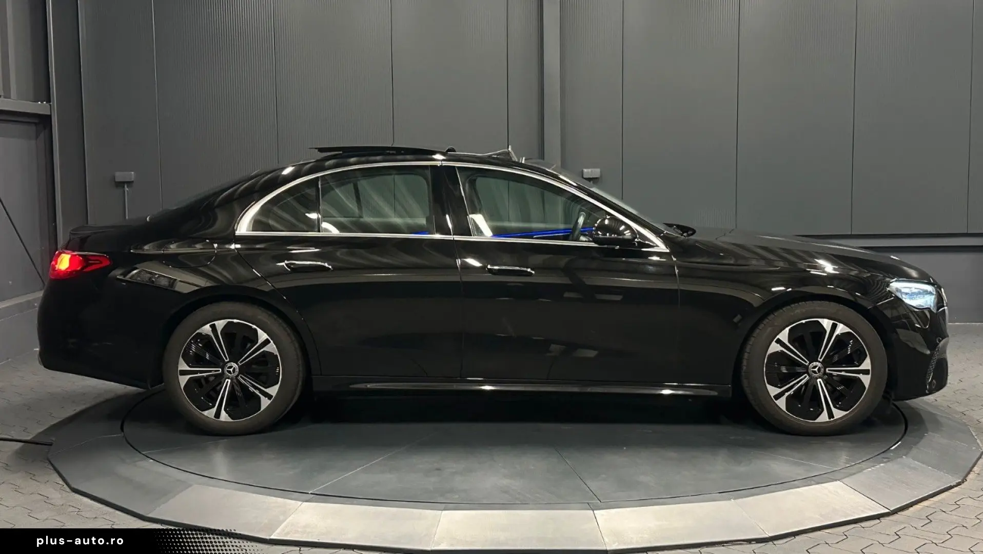 MERCEDES-BENZ E 220 d Avantgarde Garantie 12 luni