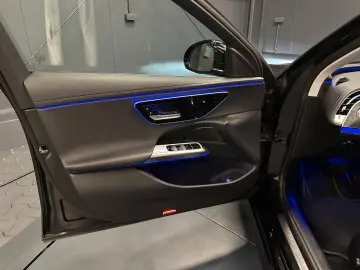 MERCEDES-BENZ E 220 d Avantgarde Garantie 12 luni