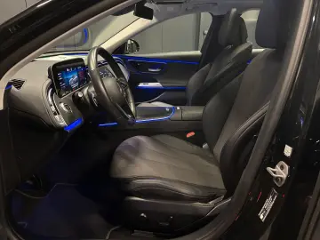 MERCEDES-BENZ E 220 d Avantgarde Garantie 12 luni