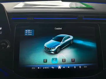 MERCEDES-BENZ E 220 d Avantgarde Garantie 12 luni