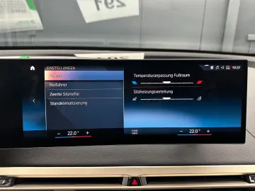 BMW iX xDrive40 Garantie 12 luni