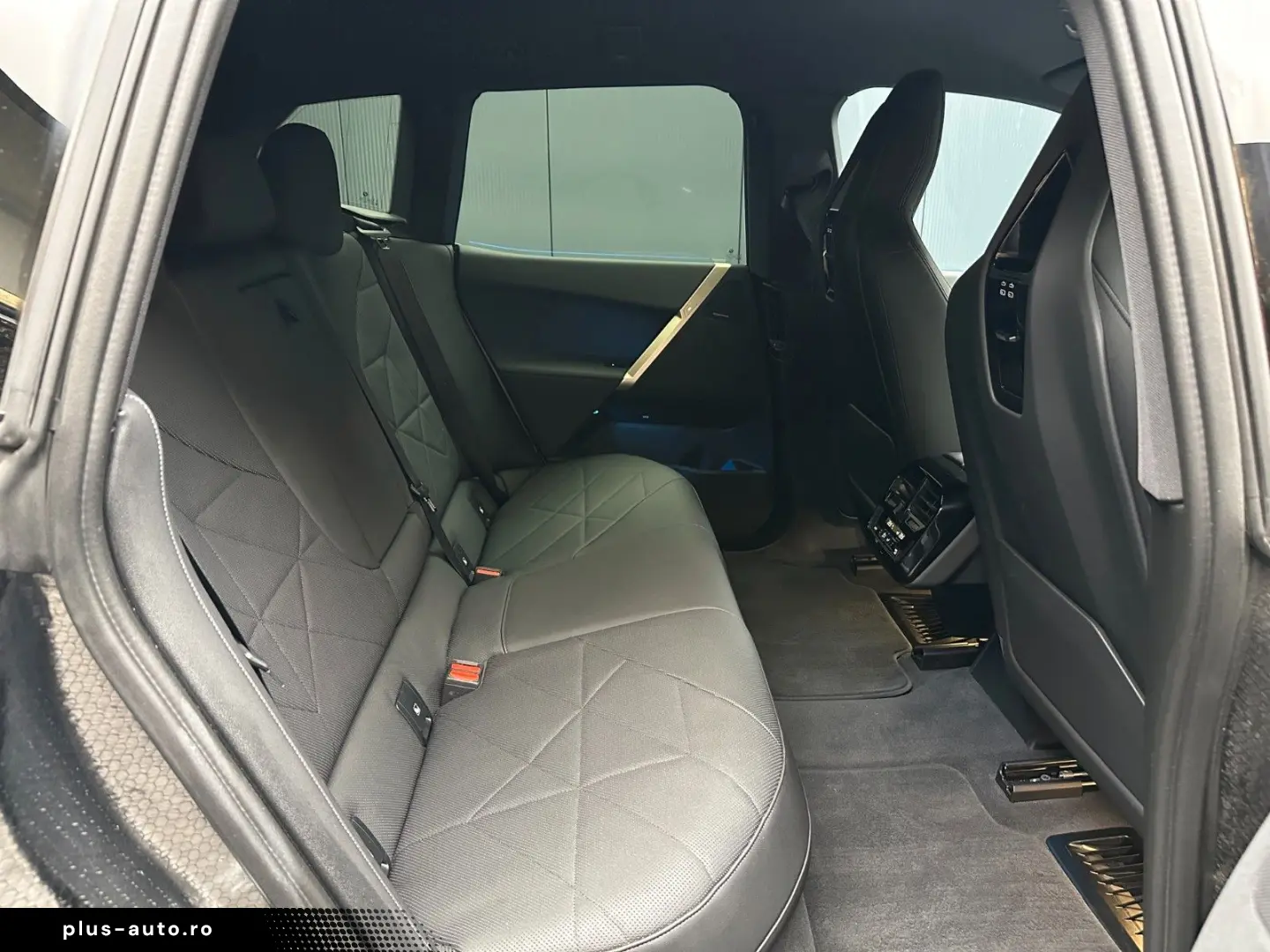BMW iX xDrive40 Garantie 12 luni