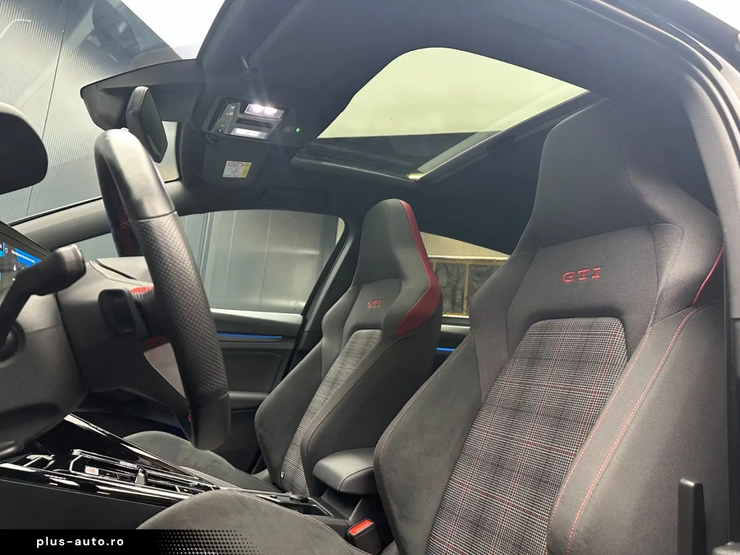 VW Golf GTI Panoramic Garantie 12 luni