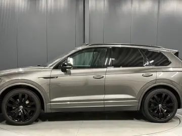 VW Touareg R-Line 4Motion - Garantie 12 luni
