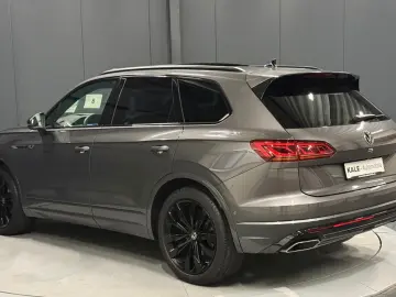 VW Touareg R-Line 4Motion - Garantie 12 luni