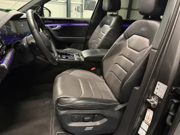 VW Touareg R-Line 4Motion - Garantie 12 luni