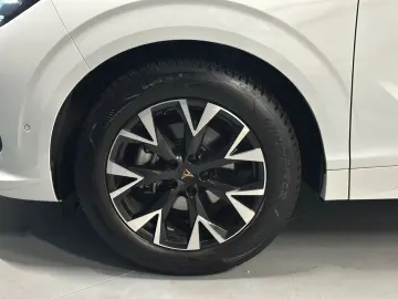 CUPRA Terramar 1.5 eTSI DSG - Garantie 12 luni