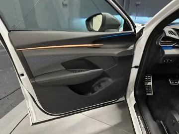 CUPRA Terramar 1.5 eTSI DSG - Garantie 12 luni