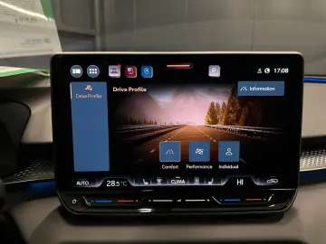 CUPRA Terramar 1.5 eTSI DSG - Garantie 12 luni