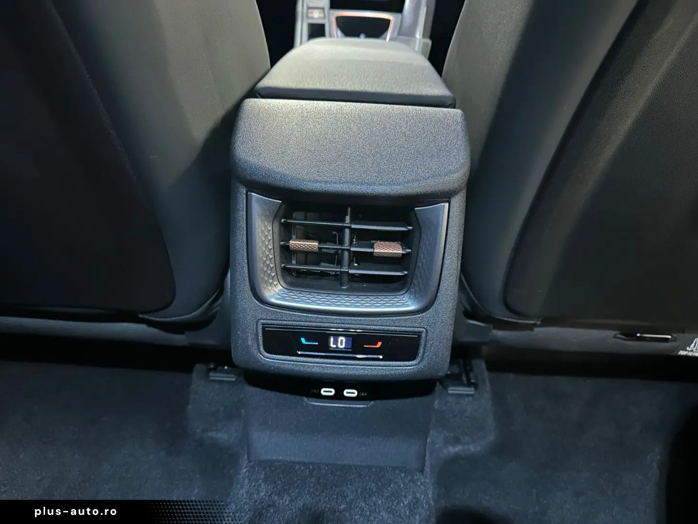 CUPRA Terramar 1.5 eTSI DSG - Garantie 12 luni