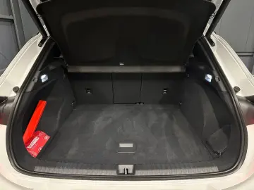 CUPRA Terramar 1.5 eTSI DSG - Garantie 12 luni
