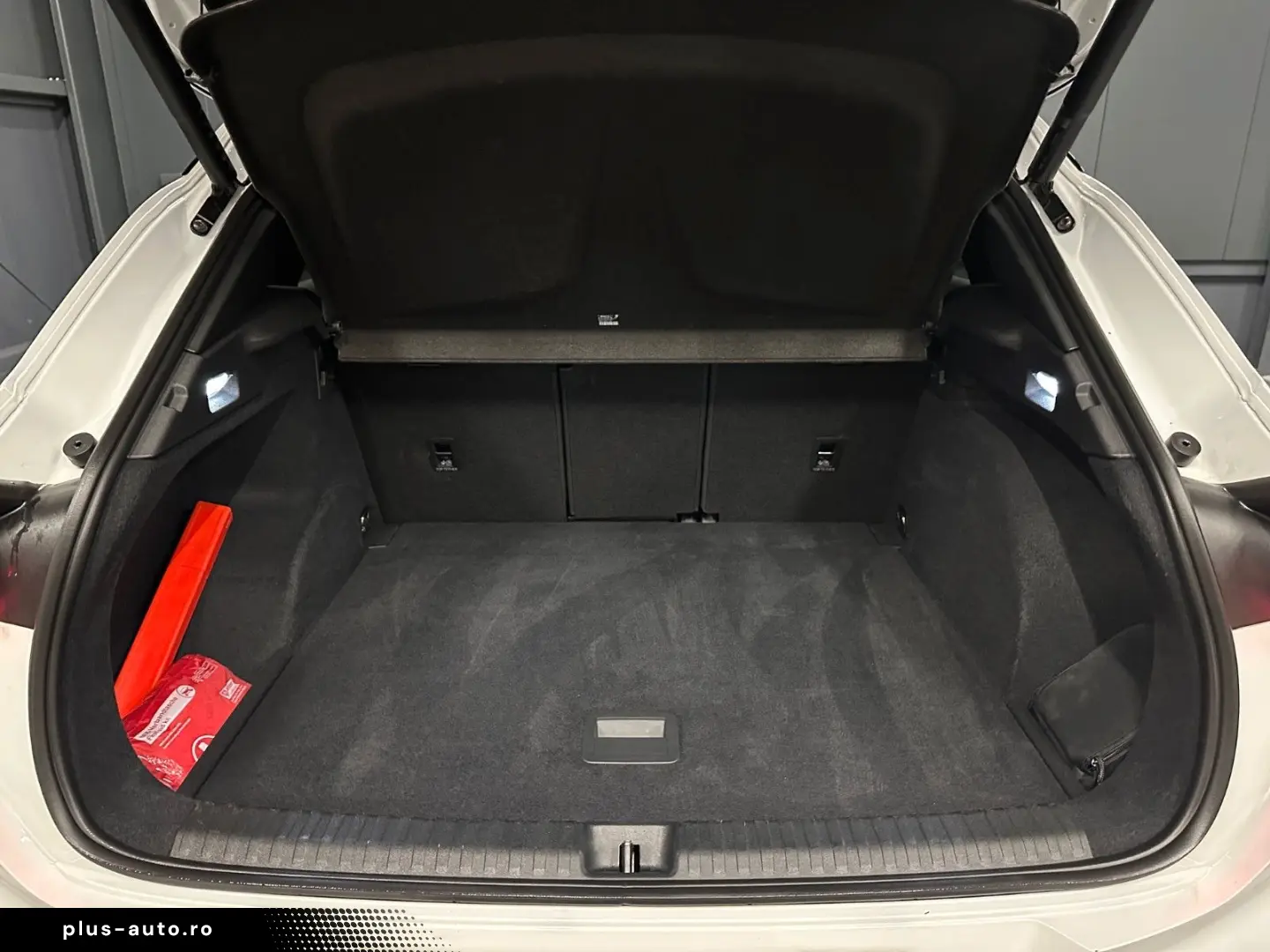 CUPRA Terramar 1.5 eTSI DSG - Garantie 12 luni