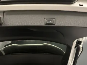 CUPRA Terramar 1.5 eTSI DSG - Garantie 12 luni