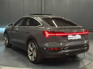 AUDI Q8 e-tron Sportback 50 quattro - Garantie 12 luni