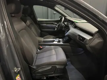 AUDI Q8 e-tron Sportback 50 quattro - Garantie 12 luni