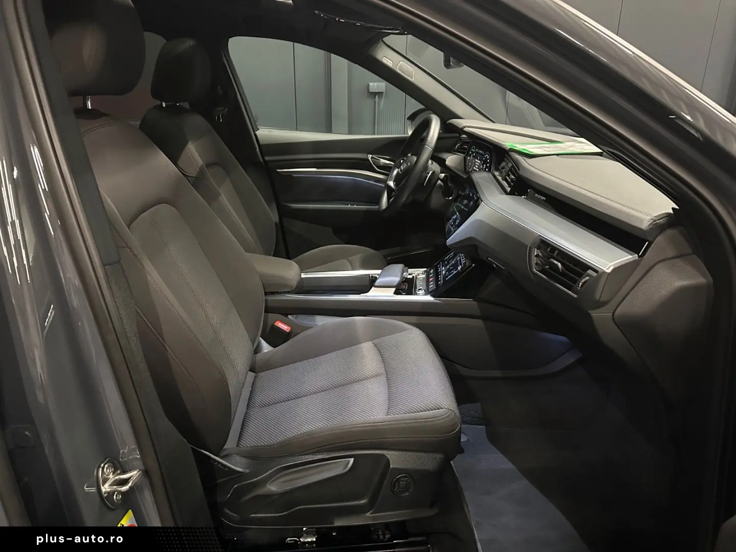 AUDI Q8 e-tron Sportback 50 quattro - Garantie 12 luni