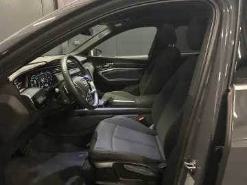 AUDI Q8 e-tron Sportback 50 quattro - Garantie 12 luni