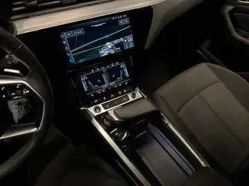 AUDI Q8 e-tron Sportback 50 quattro - Garantie 12 luni