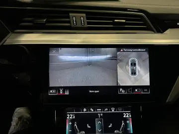 AUDI Q8 e-tron Sportback 50 quattro - Garantie 12 luni