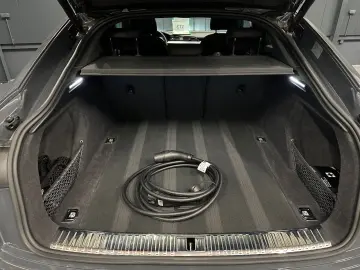 AUDI Q8 e-tron Sportback 50 quattro - Garantie 12 luni