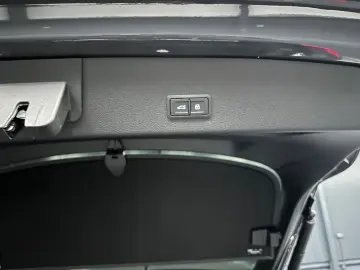AUDI Q8 e-tron Sportback 50 quattro - Garantie 12 luni