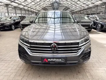 VW Touareg 3.0 V6 TDI  4Motion ACC LED Leder
