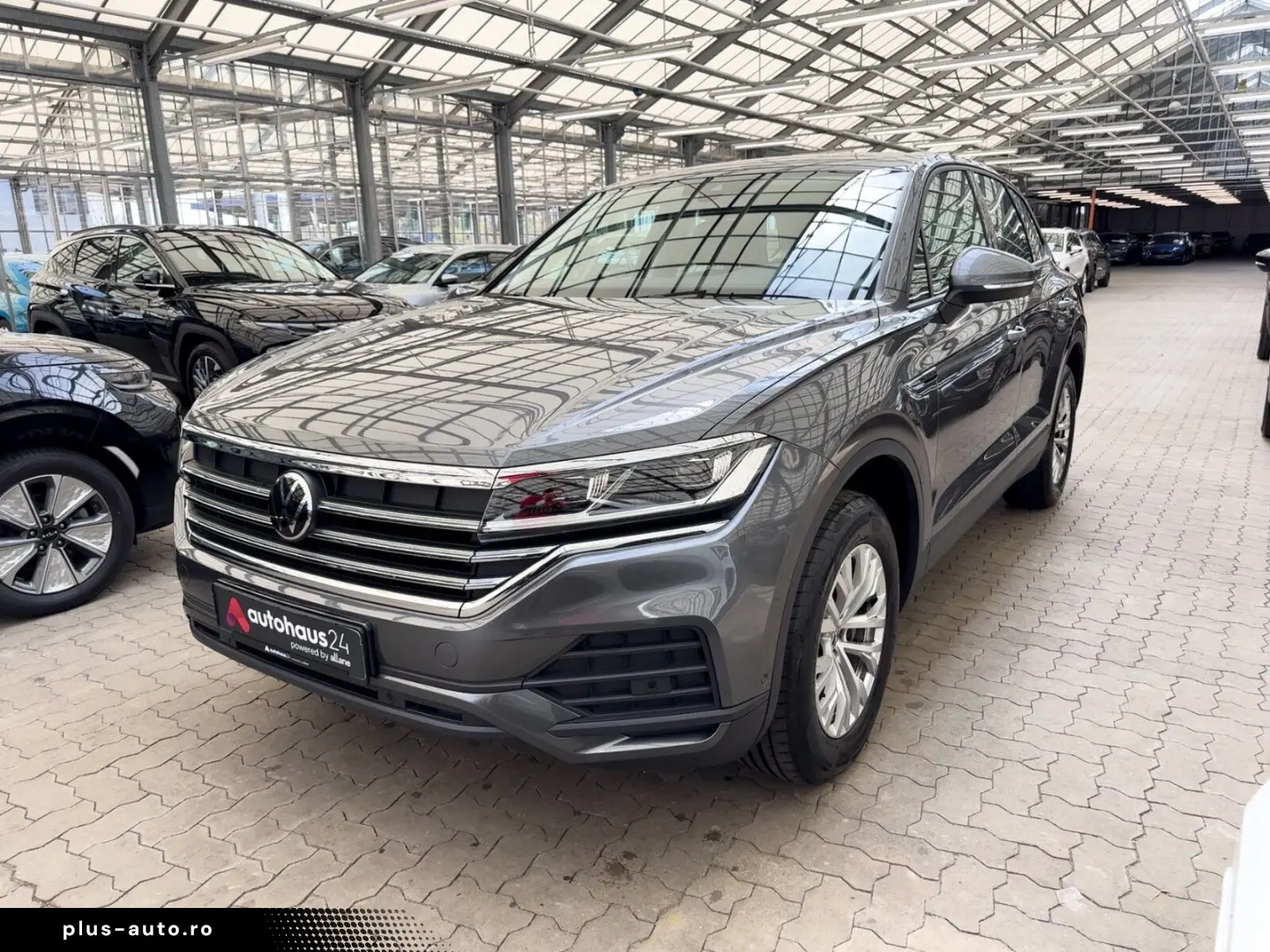 VW Touareg 3.0 V6 TDI  4Motion ACC LED Leder