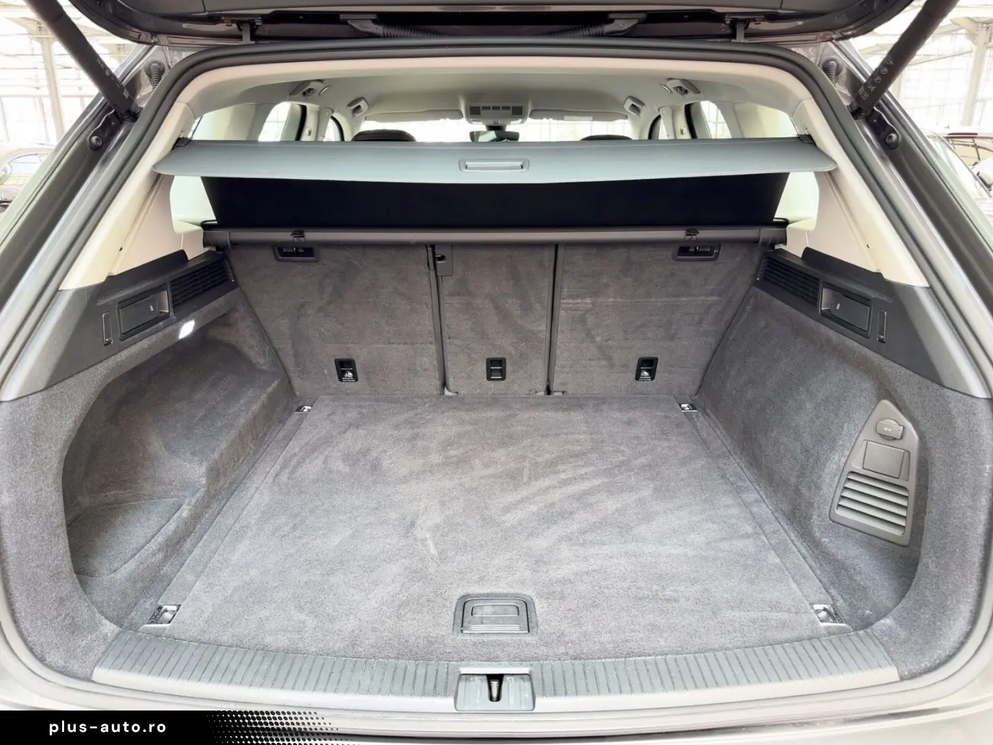 VW Touareg 3.0 V6 TDI  4Motion ACC LED Leder